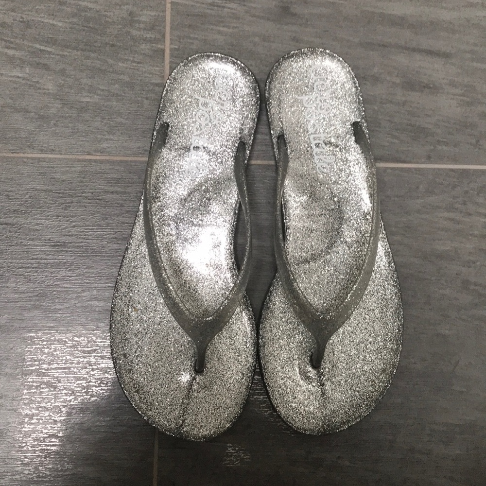 Glitter rubber flip flops